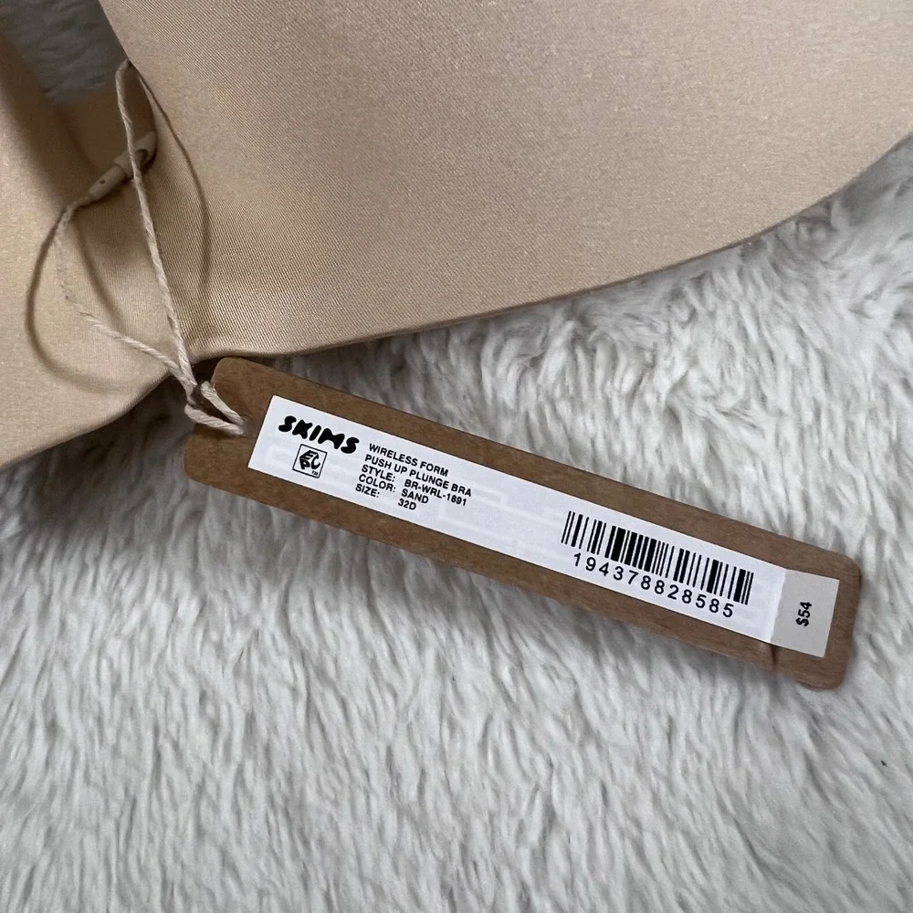 SKIMS Wireless Form Push‎ Up Plunge Bra Sand 32D BR-WRL-1891 NEW - Picture 11 of 14